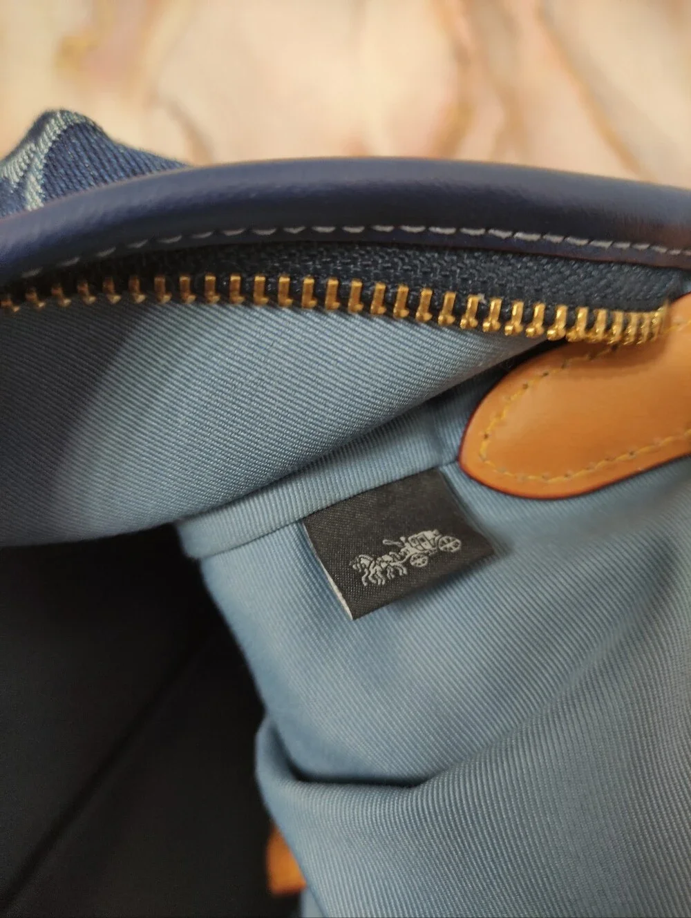 Coach CY702 Laurel Shoulder Bag in Signature Denim - Picture 16 of 16